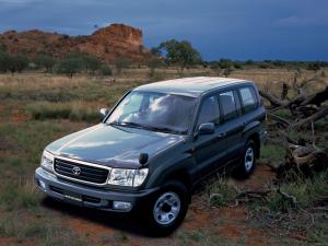 Toyota Land Cruiser 100 Van VX 1998 года (JP)